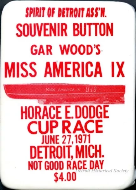 Button, Souvenir