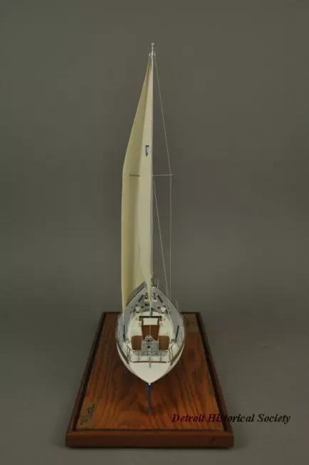 Model - Tartan - 37