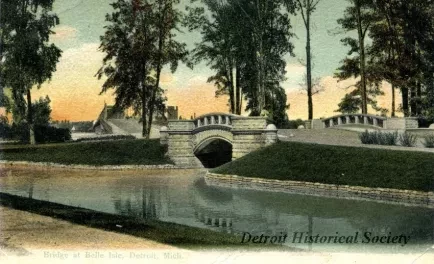Postcard - Bridge at Belle Isle, Detroit, Mich.
