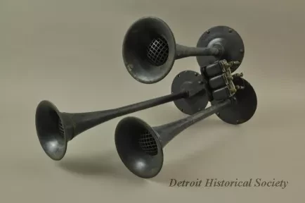 Horn, Vehicle