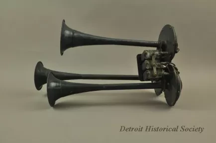Horn, Vehicle