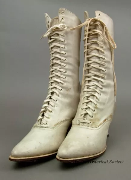 Shoe