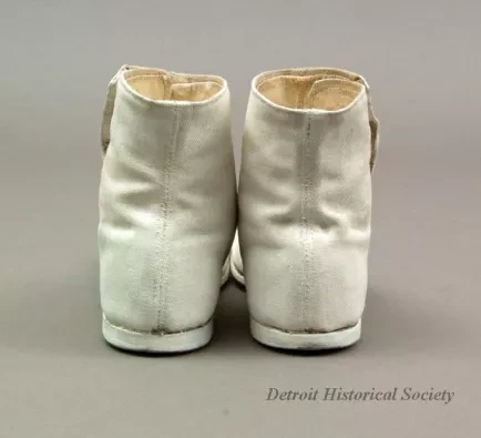 Shoe