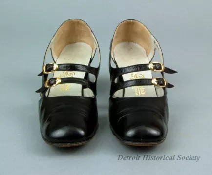 Shoe