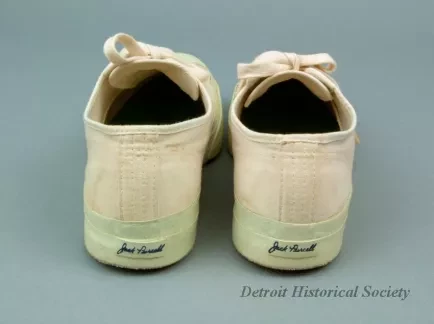 Shoe