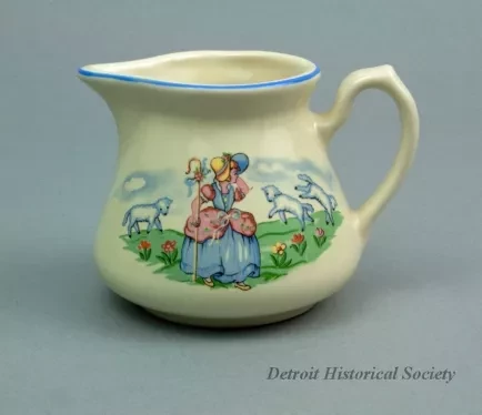 Pitcher, Cream