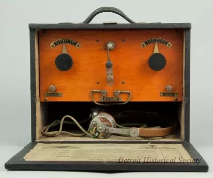 Radio, Crystal