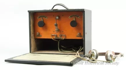 Radio, Crystal