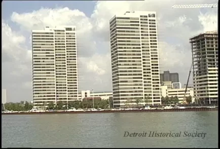 U-Matic - Fire Boat
City from River #1
8-14-90