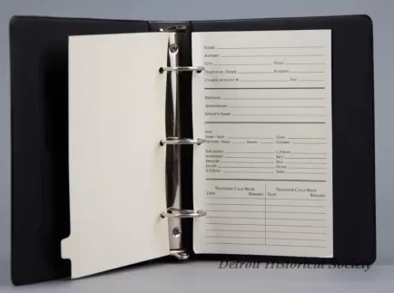 Binder, Ring