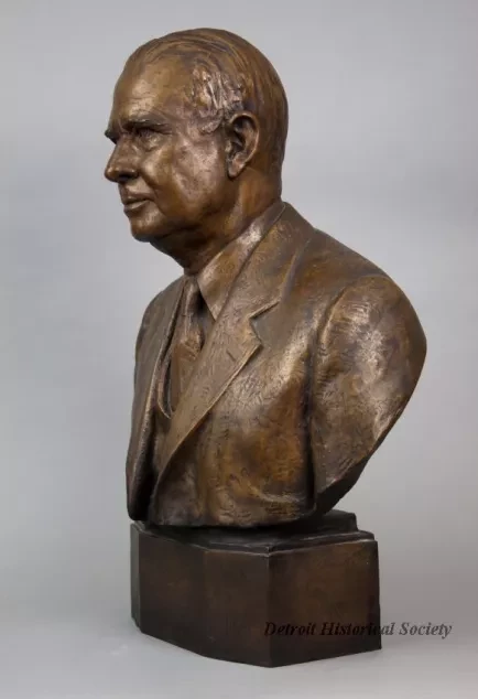Bust