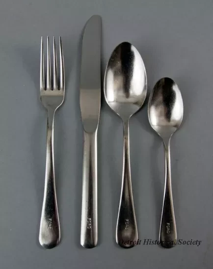 Set, Tableware