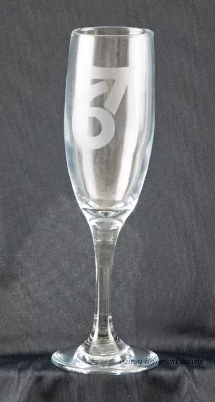 Glass, Champagne