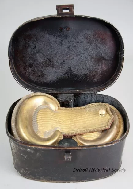 Epaulet