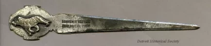 Opener, Letter