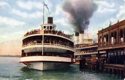 Postcard - Pleasure Steamers, Detroit, Mich.