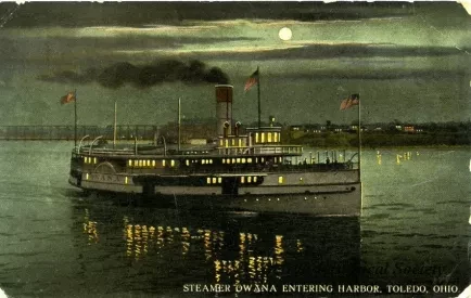 Postcard - Steamer Owana Entering Harbor, Toledo, Ohio