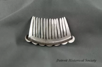 Comb