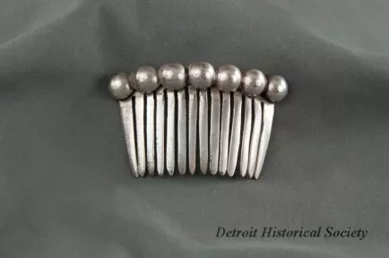 Comb