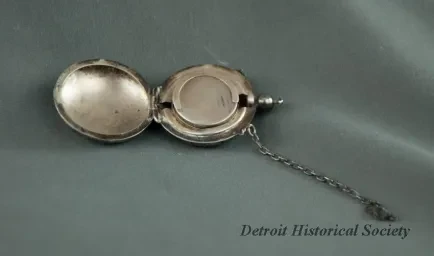 Purse, Change
