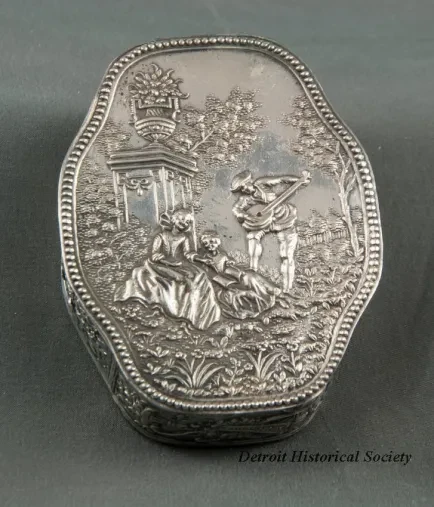 Snuffbox