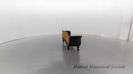 Sofa - Dhs_1940_017_004a_arceye_spin_041