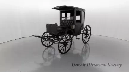 Carriage - 1890's Enclosed Rockaway Carriage - Dhs_1948_145_028_arceye_spin_01_033