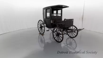 Carriage - 1890's Enclosed Rockaway Carriage - Dhs_1948_145_028_arceye_spin_01_044