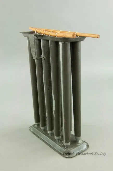 Mold, Candle