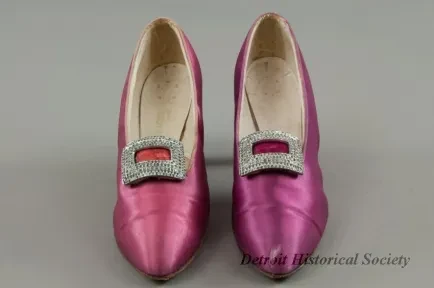 Shoe