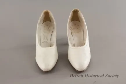 Shoe