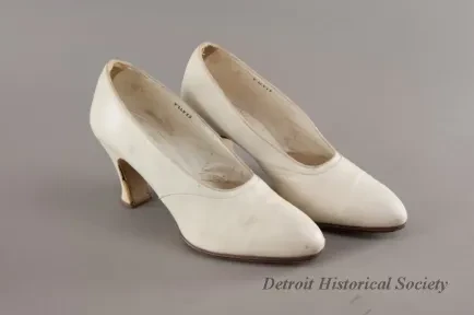 Shoe
