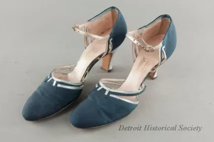 Shoe