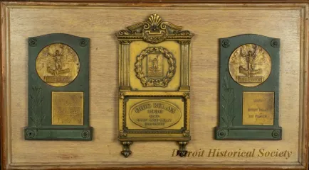 Plaque