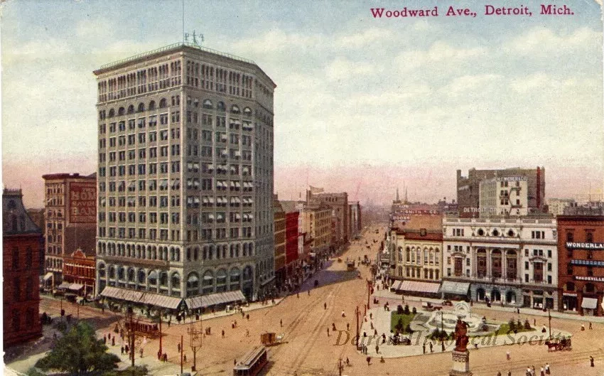 Postcard - Woodward Ave., Detroit, Mich.