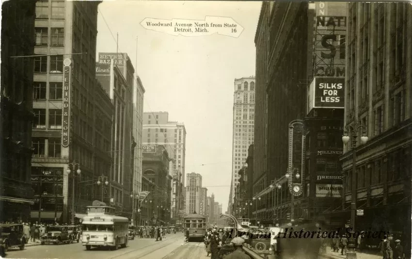 Postcard - Woodward Avenue North from State, Detroit, Mich.