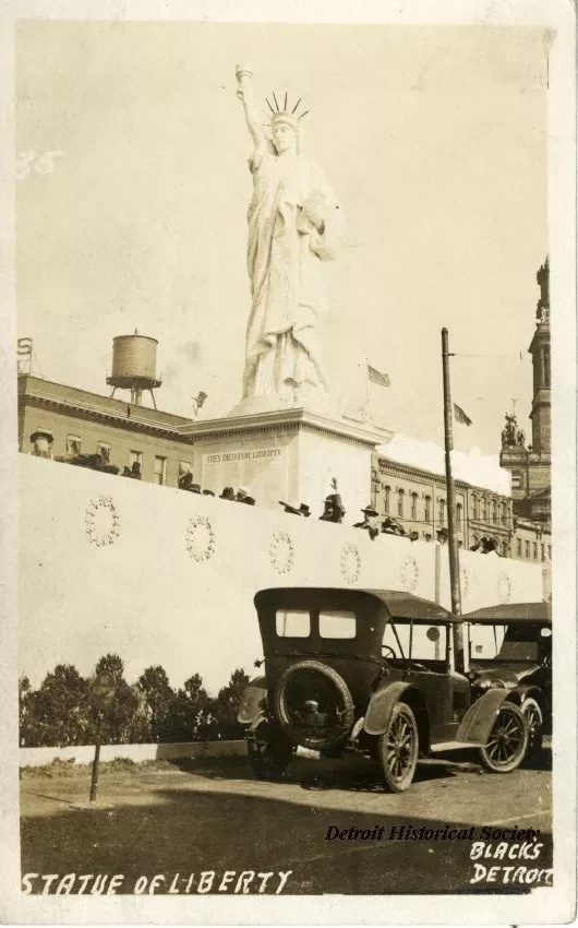 Postcard - Statue of Liberty