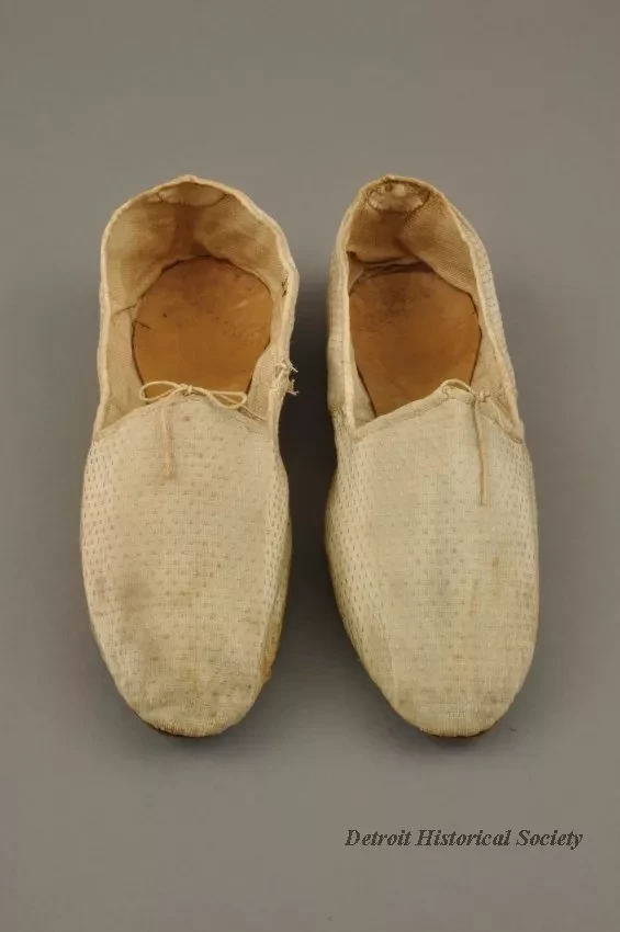 Shoe