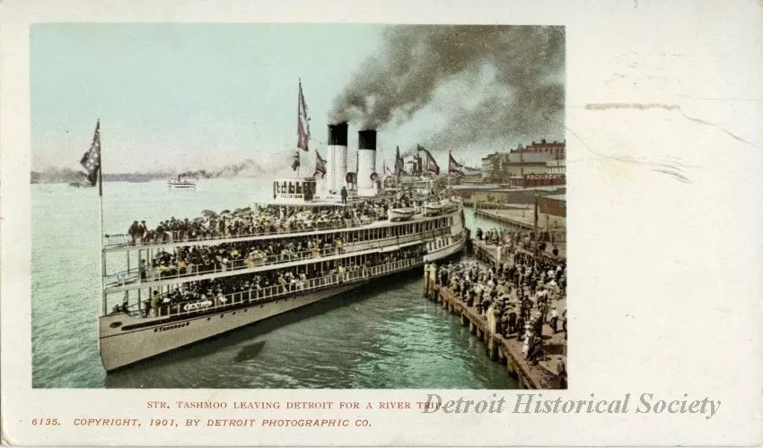 Postcard - Str. Tashmoo Leaving Detroit for a River Trip.