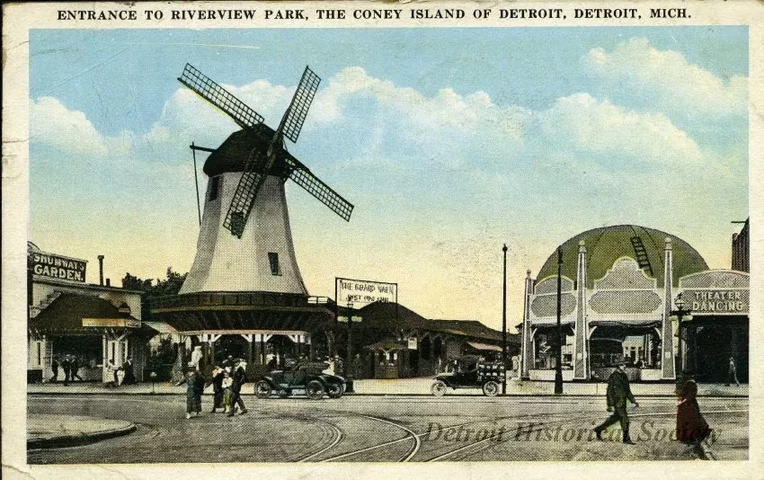 Postcard - Entrance to Riverview Park, the Coney Island of Detroit, Detroit, Mich.