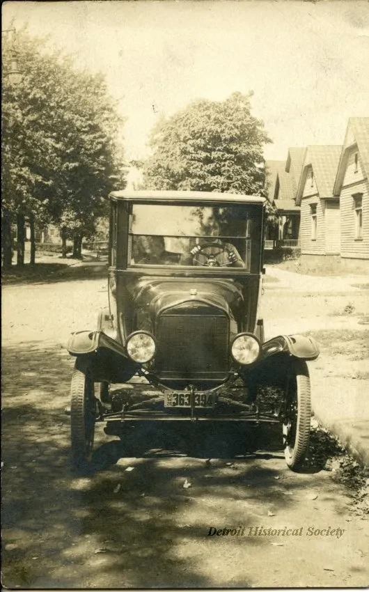 Postcard, Picture