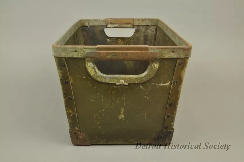crate - Side