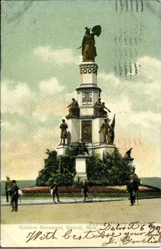 Postcard - Soldiers Monument, Detroit, Mich.