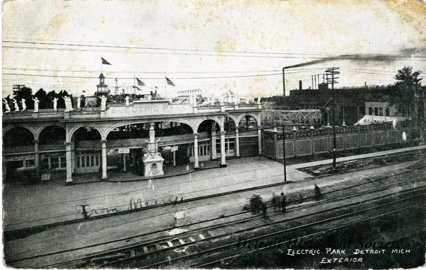 Postcard - Electric Park, Detroit, Mich. Exterior