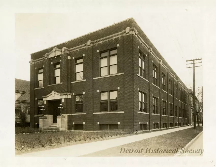 Binder, Post - Appraisal of Buildings for Michigan Bell Telephone Co. 
by Albert Kahn, Inc.