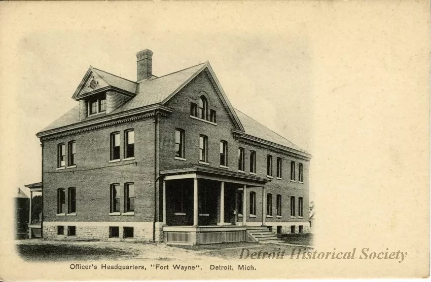 Postcard - Officer's Headquarters, "Fort Wayne". Detroit, Mich.
