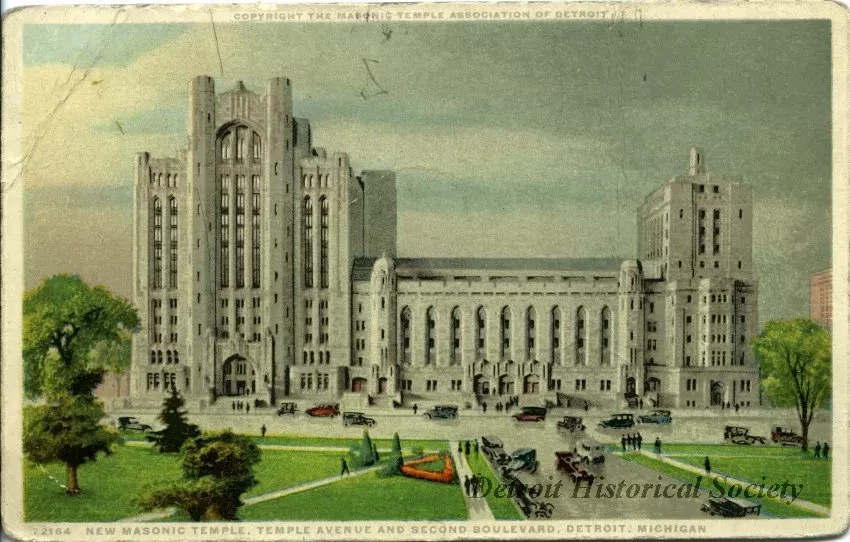 Postcard - New Masonic Temple, Temple Avenue and Second Boulevard, Detroit, Michigan.