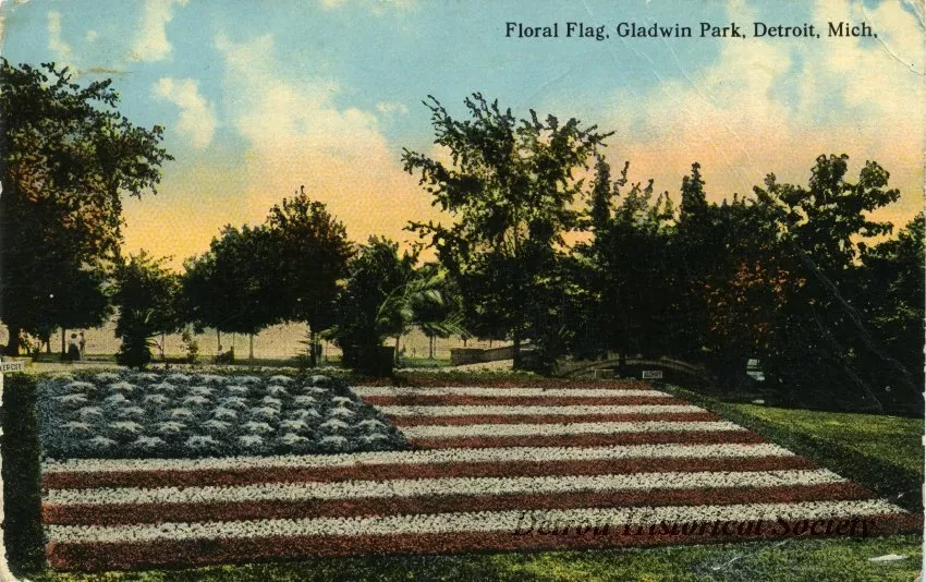 Postcard - Floral Flag, Gladwin Park, Detroit, Mich.