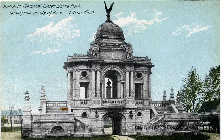 Postcard - Hurlbut Memorial Water Works Park, taken from inside of Park, Detroit, Mich.