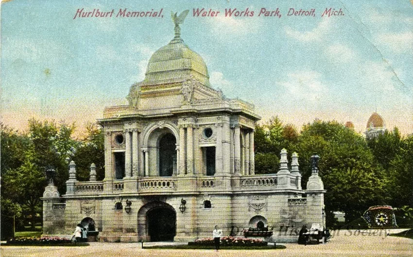 Postcard - Hurlbut Memorial, Water Works Park, Detroit, Mich.